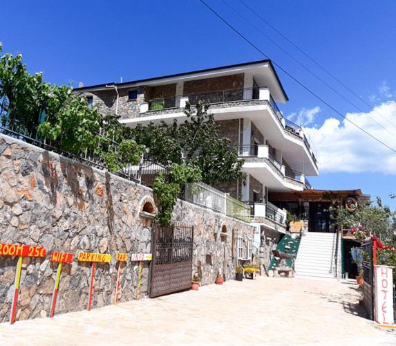 Hotel Villa Stone Dream Bar Restaurant Udenisht Exterior foto